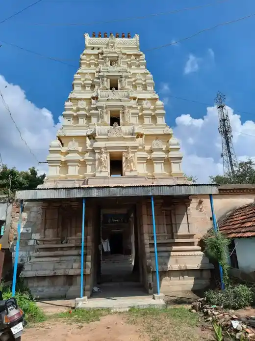 Arulmigu Piragatheeswarar (E) Temples, Peruvalanallur - 621712