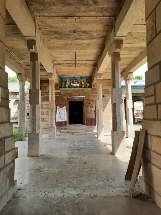 Arulmigu Piragatheeswarar (E) Temples, Peruvalanallur - 621712 அருள்மிகு பிரகதீஸ்வரர் திருக்கோயில், Peruvalanallur - 621712, Thiruchirappalli - Ancient Temple Architecture and History Image 2