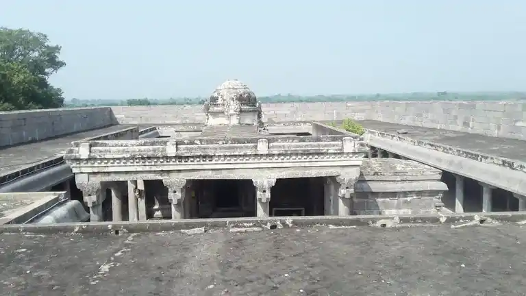 Arulmigu Pirammapurieswarar Temple, Brammadesam - 605652 அருள்மிகு பிரம்மபுரீஸ்வரர் திருக்கோயில், பிரம்மதேசம் - 605652, Viluppuram - Ancient Temple Architecture and History Image 10