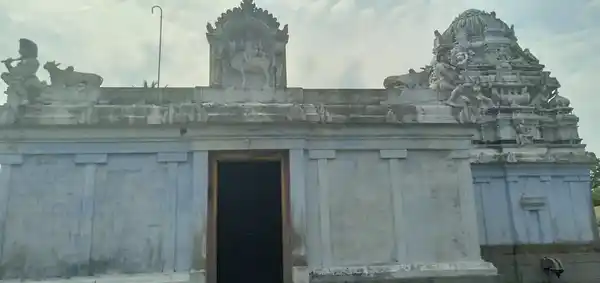 Arulmigu Pirammapuriswarar Temple, Thiruvalansuzhi - 610203 அருள்மிகு பிரம்மபுரீஸ்வரர் திருக்கோயில், திருவலன்சுழி - 610203, Thiruvarur - Ancient Temple Architecture and History Image 2