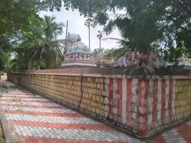 Arulmigu Pirammar Swamy Temple, Poovatrakkudi - 614624 அருள்மிகு பிரம்மர் சுவாமி திருக்கோயில், பூவற்றகுடி, அறந்தாங்கி வட்டம் - 614624, Pudukkottai - Ancient Temple Architecture and History Image 2