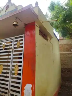 Arulmigu Piramsakthi Amman Temple, Sundankottai - 628714 அருள்மிகு பிரமசக்தி அம்மன் திருக்கோயில், சுண்டங்கோட்டை - 628714, Thoothukudi - Ancient Temple Architecture and History Image 2