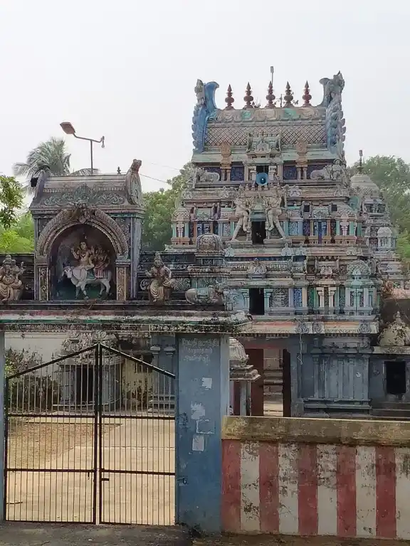 Arulmigu Piranava Viyakkarapurieswarar Temple, Omampuliyur - 608306 அருள்மிகு பிரணவ வியாக்ரபுரீஸ்வரர் திருக்கோயில், ஓமாம்புலியூர் - 608306, Cuddalore - Ancient Temple Architecture and History Image 3