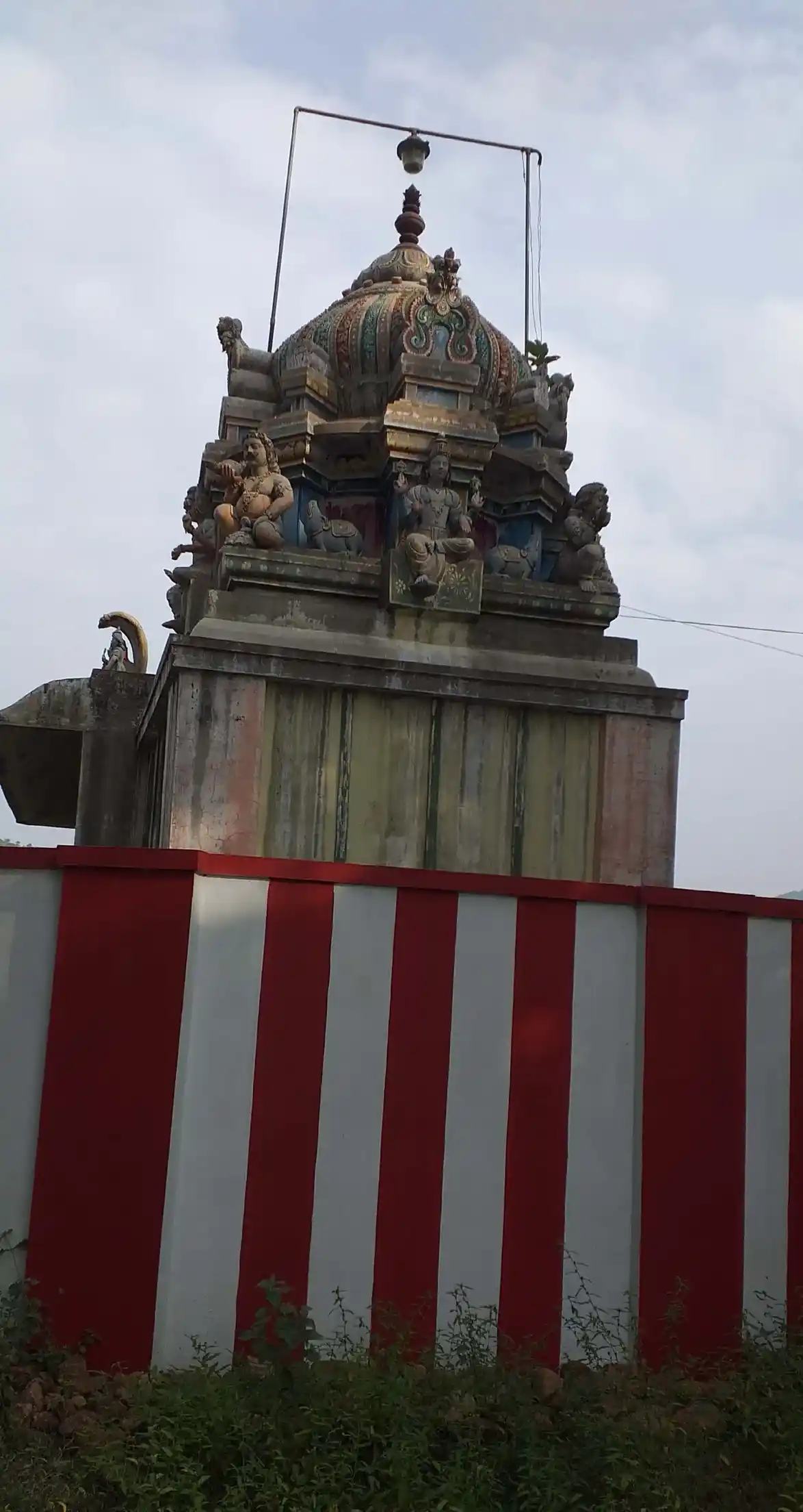 Arulmigu Pirandi Ayyanar Temple, Sirumaruthur - 630410 அருள்மிகு. பிராண்டி அய்யனார் திருக்கோயில், Sirumaruthur - 630410, Sivagangai - Ancient Temple Architecture and History Image 2