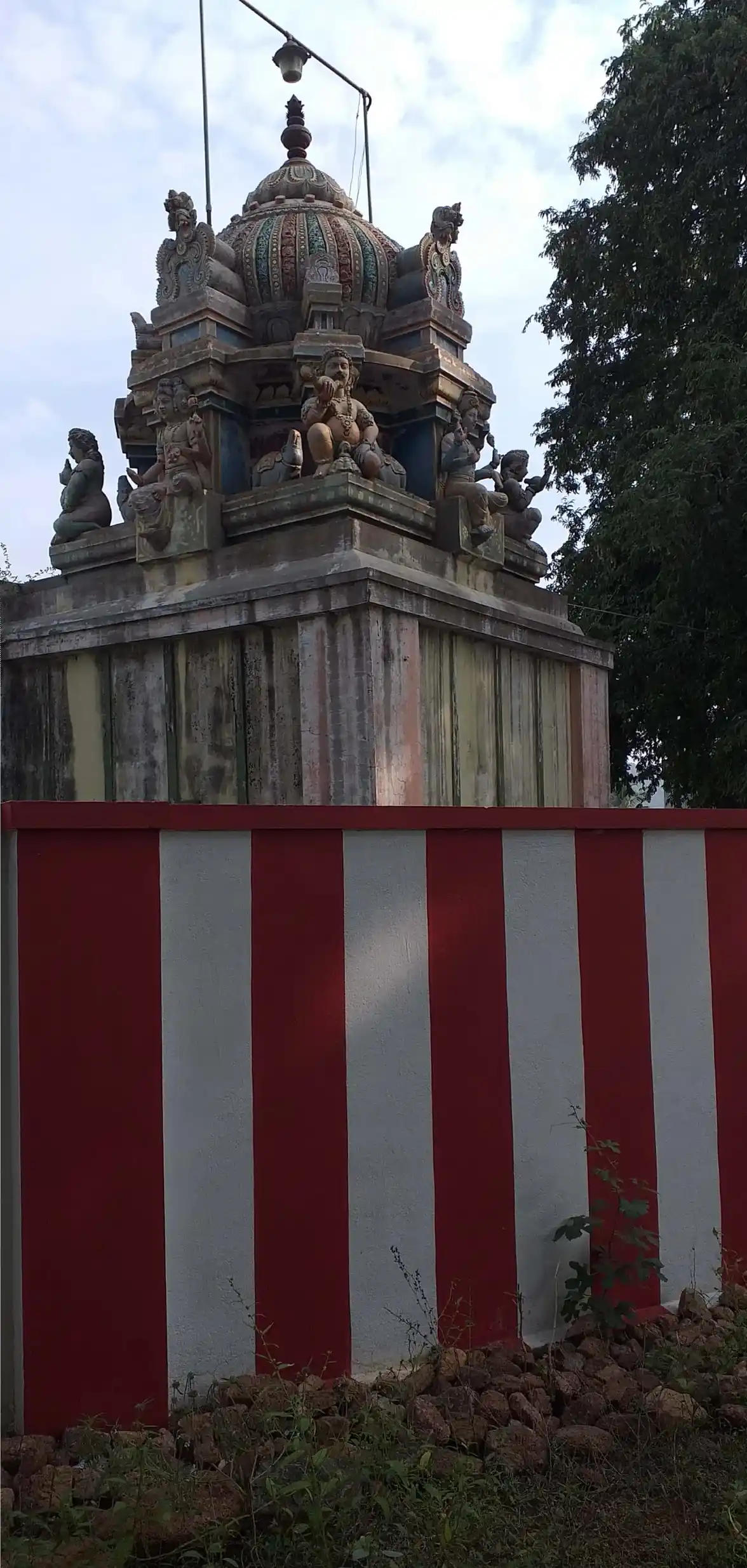 Arulmigu Pirandi Ayyanar Temple, Sirumaruthur - 630410 அருள்மிகு. பிராண்டி அய்யனார் திருக்கோயில், Sirumaruthur - 630410, Sivagangai - Ancient Temple Architecture and History Image 3