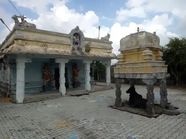 Arulmigu Pirathikengeeswarar Vagaiyara Temple, Neyyadupakkam - 603107 அருள்மிகு பிரதிகெங்கீஸ்வரர் வகையறா திருக்கோயில், நெய்யாடுபாக்கம் - 603107, Kancheepuram - Ancient Temple Architecture and History Image 4