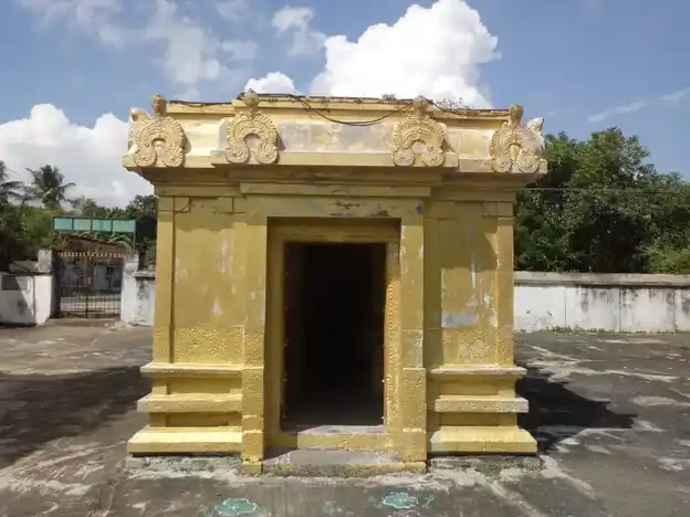 Arulmigu Pirathikengeeswarar Vagaiyara Temple, Neyyadupakkam - 603107 அருள்மிகு பிரதிகெங்கீஸ்வரர் வகையறா திருக்கோயில், நெய்யாடுபாக்கம் - 603107, Kancheepuram - Ancient Temple Architecture and History Image 5