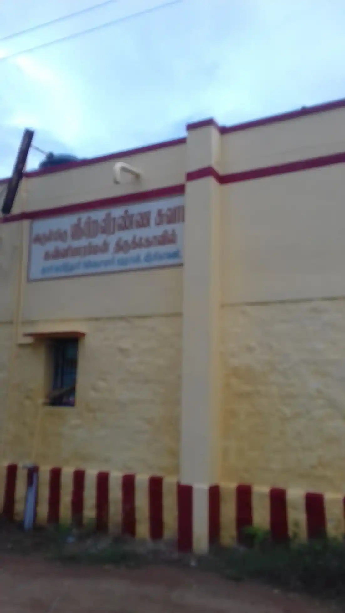 Arulmigu Piraveeranaswamy Temple, Middle Of The Village, Veerasigamani - 627863 அருள்மிகு பிரவீணசாமி திருக்கோயில், Middle Of The Village, Veerasigamani - 627863, Tenkasi - Ancient Temple Architecture and History Image 3