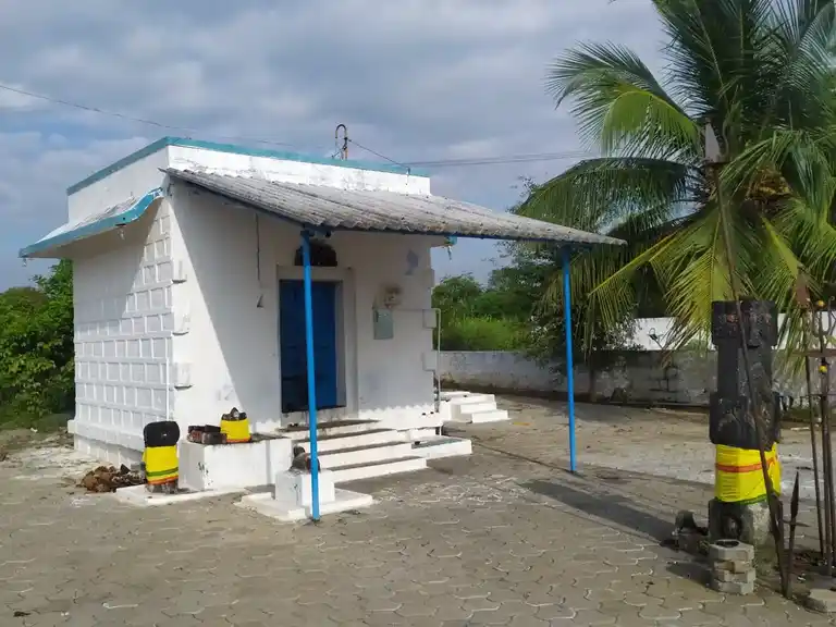 Arulmigu Pirithikarpatty Appichimar Temple, Pirithi - 637209 அருள்மிகு பிரிதிகாப்பட்டி அப்பிச்சிமார் திருக்கோயில், Pirithi - 637209, Namakkal - Ancient Temple Architecture and History Image 2