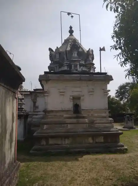 Arulmigu Pitcheeswarar Temple, Mavalavadi - 604406 அருள்மிகு பிட்சீஸ்வரர் திருக்கோயில், Mavalavadi - 604406, Tiruvannamalai - Ancient Temple Architecture and History Image 3