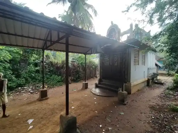 Arulmigu Pitchiayyan And Munnadiyan Temple, Vandayar Iruppu, Orathanad - 614019 Arulmigu Pitchiayyan and Munnadiyan Temple, வான்டயார் இருப்பு, ஒரத்தனாடு - 614019, Thanjavur - Ancient Temple Architecture and History Image 6
