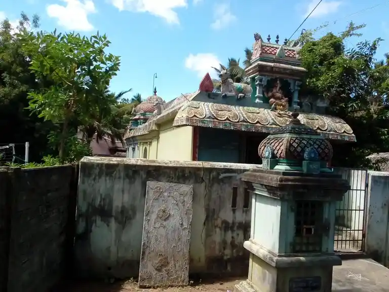 Arulmigu Poiurai Pilliyar Temple, Puthanur, A. Poothanur - 609307 Arulmigu Poiurai Pilliyar Temple, Puthanur, Puthanur - 609307, Mayiladuthurai - Ancient Temple Architecture and History Image 3