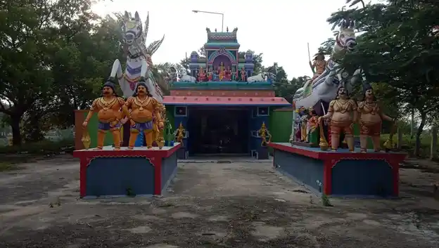 Arulmigu Pommaiyan Temple, Kandasamipuram - 628911 அருள்மிகு பொம்மையான் திருக்கோயில், Kandasamipuram - 628911, Thoothukudi - Ancient Temple Architecture and History Image 4