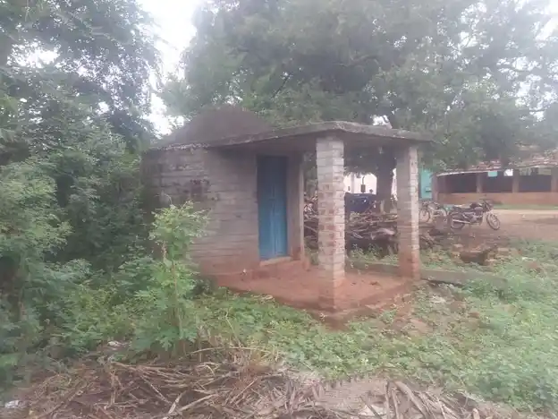 Arulmigu Pommakalamman Temple, Seegampatti - 621311 Arulmigu Pommakalamman Temple, Seegampatti - 621311, Thiruchirappalli - Ancient Temple Architecture and History Image 2