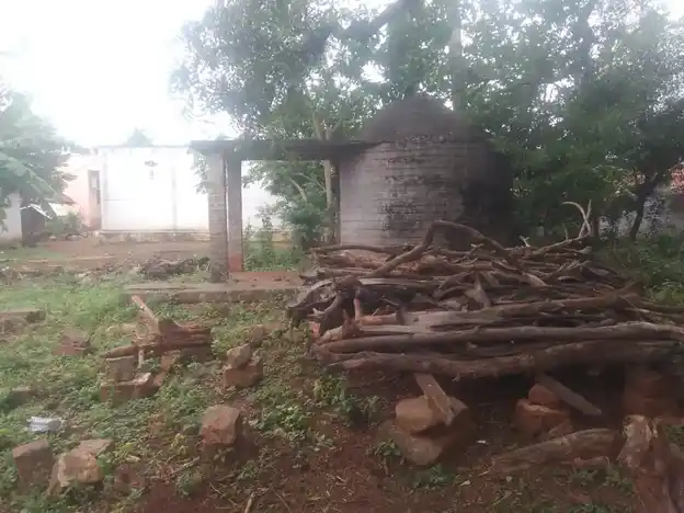 Arulmigu Pommakalamman Temple, Seegampatti - 621311 Arulmigu Pommakalamman Temple, Seegampatti - 621311, Thiruchirappalli - Ancient Temple Architecture and History Image 4