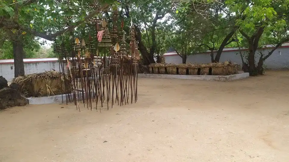 Arulmigu Pon Andichiamman Temple, Kannivadi, Kannivadi - 639202 அருள்மிகு பொன்னான்டிச்சியம்மன் திருக்கோயில், கன்னிவாடி, Kannivadi - 639202, Tiruppur - Ancient Temple Architecture and History Image 2