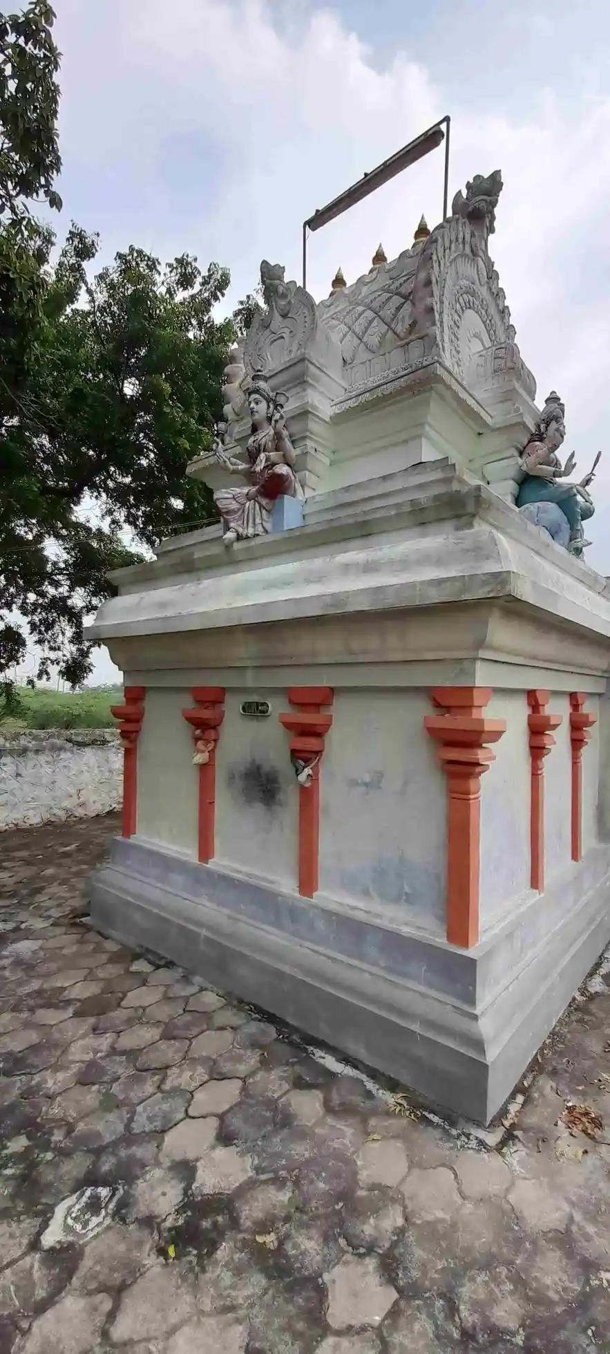 Arulmigu Poniyamman Temple, Porakal - 603306 அருள்மிகு பொன்னியம்மன் திருக்கோயில், பருக்கல், பருக்கல் - 603306, Chengalpattu - Ancient Temple Architecture and History Image 2