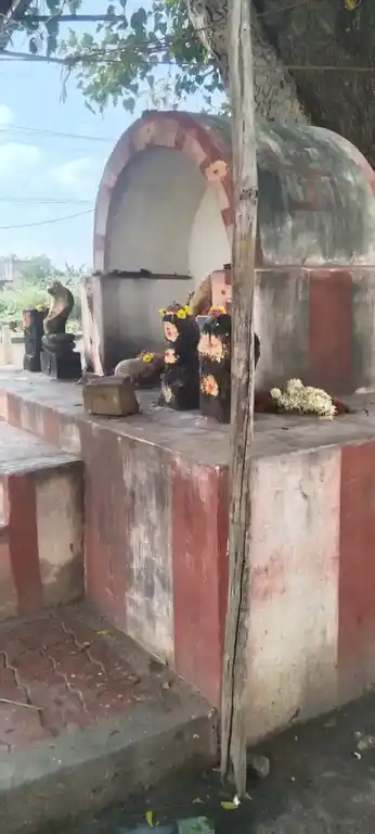 Arulmigu Ponmandhurai Vinayagar Temple, Sinthalagundu - 624002 Arulmigu Ponmandhurai Vinayagar Temple, Sinthalagundu - 624002, Dindigul - Ancient Temple Architecture and History Image 4