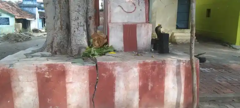 Arulmigu Ponmandhurai Vinayagar Temple, Sinthalagundu - 624002 Arulmigu Ponmandhurai Vinayagar Temple, Sinthalagundu - 624002, Dindigul - Ancient Temple Architecture and History Image 6