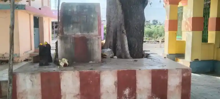 Arulmigu Ponmandhurai Vinayagar Temple, Sinthalagundu - 624002 Arulmigu Ponmandhurai Vinayagar Temple, Sinthalagundu - 624002, Dindigul - Ancient Temple Architecture and History Image 7