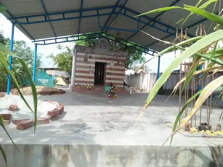 Arulmigu Ponmariamman Temple, Sirugallur - 636810 அருள்மிகு பொன் மாரியம்மன் திருக்கோயில், Sirugallur - 636810, Dharmapuri - Ancient Temple Architecture and History Image 4