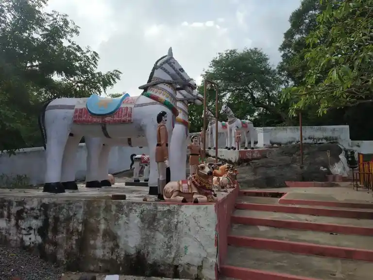Arulmigu Ponmudirayar Temple, Veeranam - 606706 அருள்மிகு பொன்முடிராயர் திருக்கோயில், வீராணம் - 606706, Tiruvannamalai - Ancient Temple Architecture and History Image 2