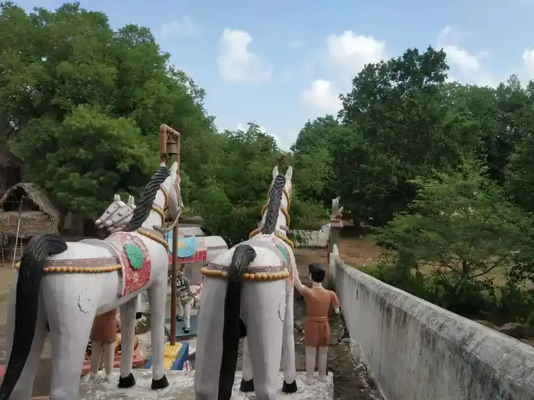 Arulmigu Ponmudirayar Temple, Veeranam - 606706 அருள்மிகு பொன்முடிராயர் திருக்கோயில், வீராணம் - 606706, Tiruvannamalai - Ancient Temple Architecture and History Image 6