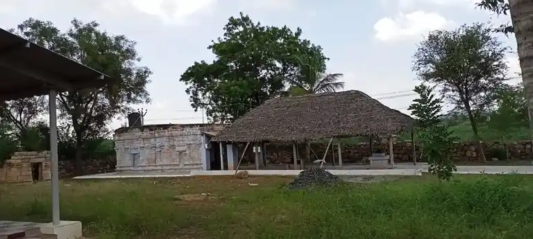 Arulmigu Ponnambalanathaswamy Temple, Padaveedu - 637303 அருள்மிகு பொன்னம்பலநாத சுவாமி திருக்கோயில், Padaveedu - 637303, Namakkal - Ancient Temple Architecture and History Image 4
