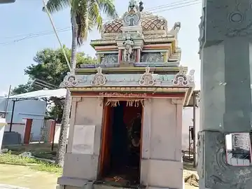 Arulmigu Ponnenthinarayana Perumal Temple, Alukkuli - 638453 அருள்மிகு பொன்னேந்தி நாராயணப்பெருமாள் திருக்கோயில், Alukkuli - 638453, Erode - Ancient Temple Architecture and History Image 2