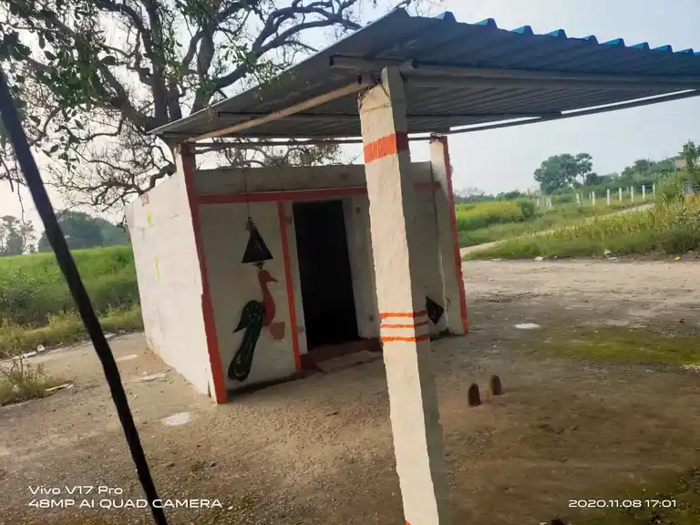 Arulmigu Ponniamma Temple, Baiyanapalli - 635108 Arulmigu Ponniamma Temple, Baiyanapalli - 635108, Krishnagiri - Ancient Temple Architecture and History Image 4