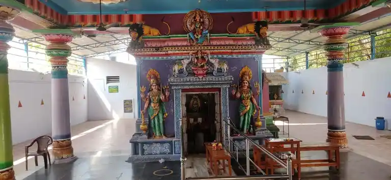 Arulmigu Ponniamman Temple, Amburpet, Vaniyambadi - 635751 அருள்மிகு பொன்னியம்மன் திருக்கோயில், அம்பூர்பேட்டை, வாணியம்பாடி - 635751, Thirupathur - Ancient Temple Architecture and History Image 2