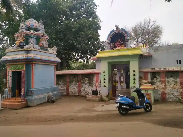 Arulmigu Ponniamman Temple, Ariyur, Vellore - 632055 அருள்மிகு பொன்னியம்மன் திருக்கோயில், அரியூர், வேலூர் - 632055, Vellore - Ancient Temple Architecture and History Image 2