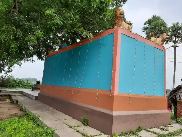 Arulmigu Ponniamman Temple, End Of The Village, Perungavoor - 601204 அருள்மிகு பொன்னியம்மன் திருக்கோயில், End Of The Village, Perungavoor - 601204, Tiruvallur - Ancient Temple Architecture and History Image 5