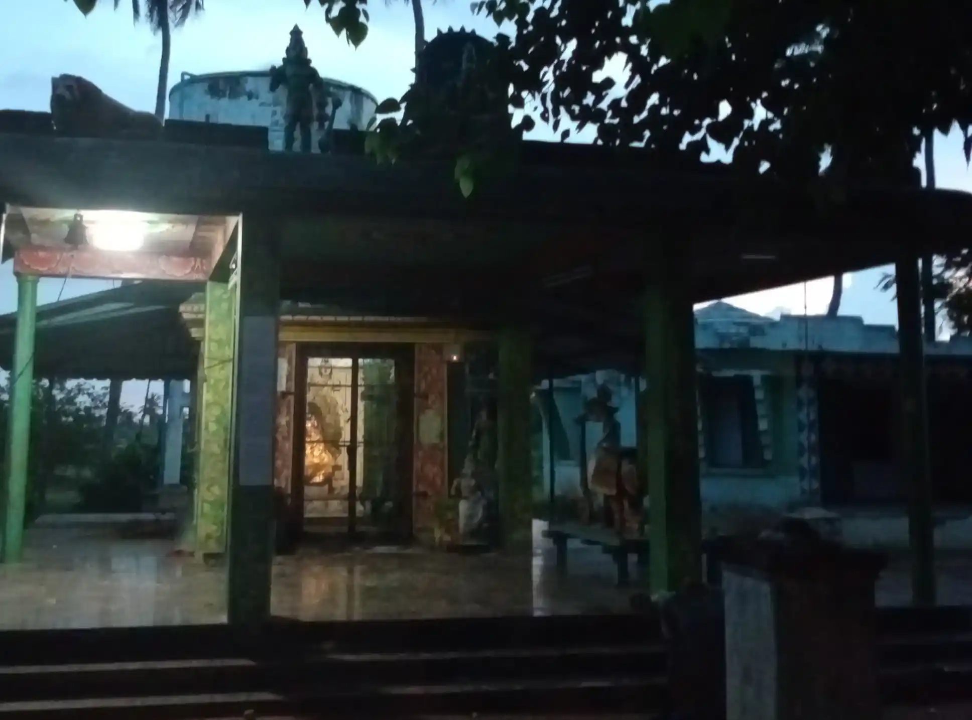 Arulmigu Ponniamman Temple, Karakkottai - 614019 அருள்மிகு பொன்னியம்மன் திருக்கோயில், Karakkottai - 614019, Thiruvarur - Ancient Temple Architecture and History Image 3