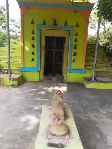 Arulmigu Ponniamman Temple, Near Lake View, Peddakalakattur - 631209 அருள்மிகு பொன்னியம்மன் திருக்கோயில், Near Lake View, Peddakalakattur - 631209, Tiruvallur - Ancient Temple Architecture and History Image 2