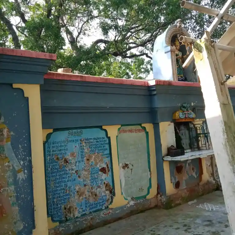 Arulmigu Ponniamman Temple, Near Lake Viewthervoykandigai, Thervoykandigai - 601201 அருள்மிகு பொன்னியம்மன் திருக்கோயில், Near Lake Viewthervoykandigai, Thervoykandigai - 601201, Tiruvallur - Ancient Temple Architecture and History Image 7