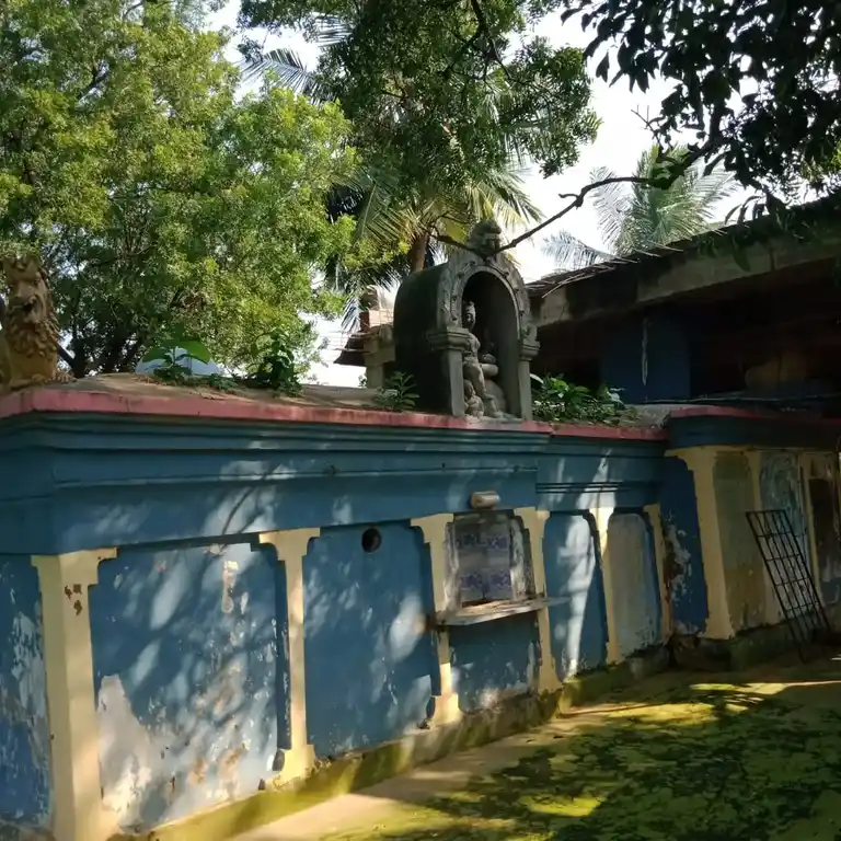 Arulmigu Ponniamman Temple, Near Lake Viewthervoykandigai, Thervoykandigai - 601201 அருள்மிகு பொன்னியம்மன் திருக்கோயில், Near Lake Viewthervoykandigai, Thervoykandigai - 601201, Tiruvallur - Ancient Temple Architecture and History Image 9