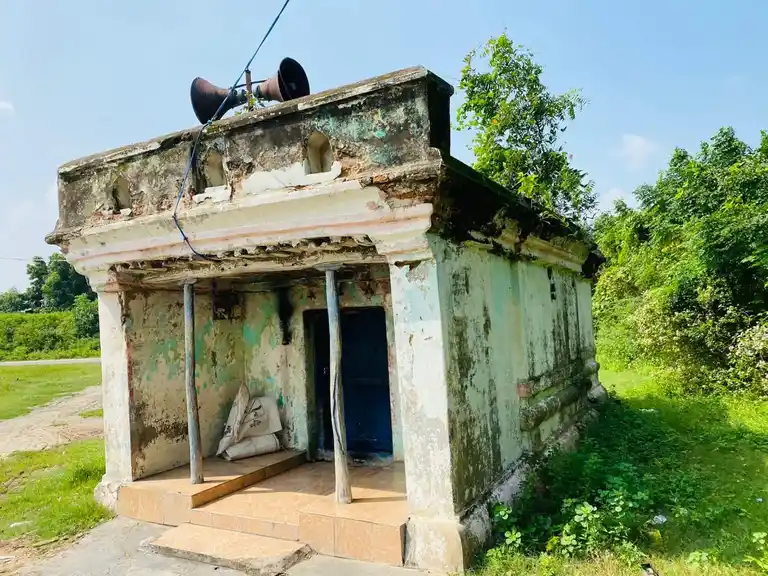 Arulmigu Ponniamman Temple, Ponniamman Templearea, Avur - 601204 அருள்மிகு பொன்னியம்மன் கோயில், Ponniamman Templearea, Avur - 601204, Tiruvallur - Ancient Temple Architecture and History Image 5