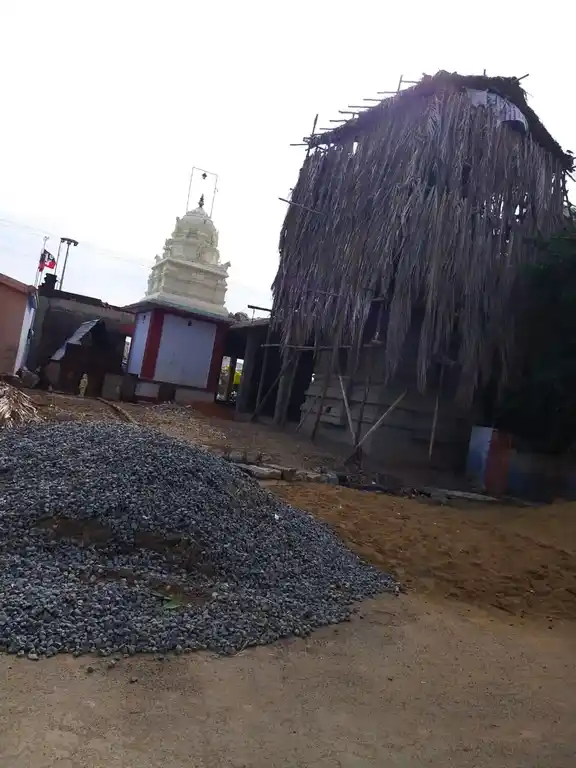 Arulmigu Ponniamman Temple, Ramanayakkanpalayam - 636108 அருள்மிகு பொன்னியம்மன் திருக்கோயில், Ramanayakkanpalayam - 636108, Salem - Ancient Temple Architecture and History Image 4