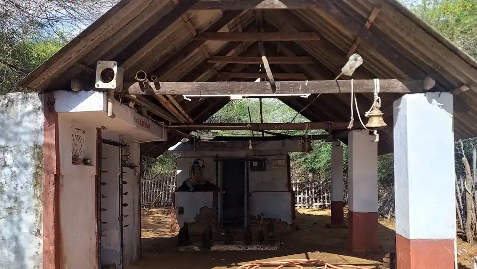 Arulmigu Ponnian Sastha Temple, Theetthapuram - 628617 அருள்மிகு பொன்னைய்யன் சாஸ்தா திருக்கோயில், Theetthapuram - 628617, Thoothukudi - Ancient Temple Architecture and History Image 4