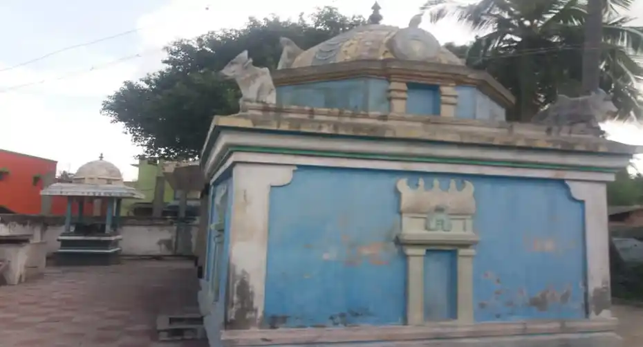 Arulmigu Ponniyamman,Pillayar Temple, Mudinampattu - 632204 அருள்மிகு பொன்னியம்மன் பிள்ளையார் திருக்கோயில், முதினம்பட்டு - 632204, Vellore - Ancient Temple Architecture and History Image 3