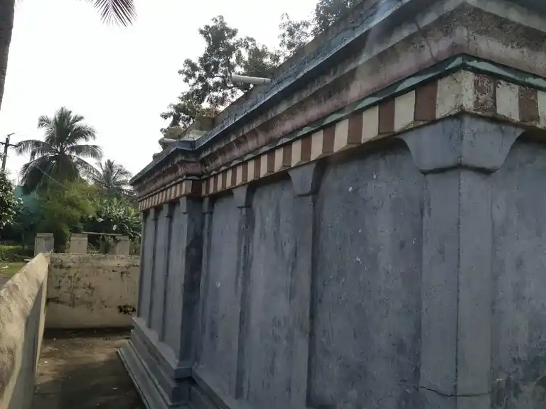 Arulmigu Ponniyamman Temple, Karikampattu - 604305 அருள்மிகு பொன்னியம்மன் திருக்கோயில், Karikampattu - 604305, Viluppuram - Ancient Temple Architecture and History Image 4