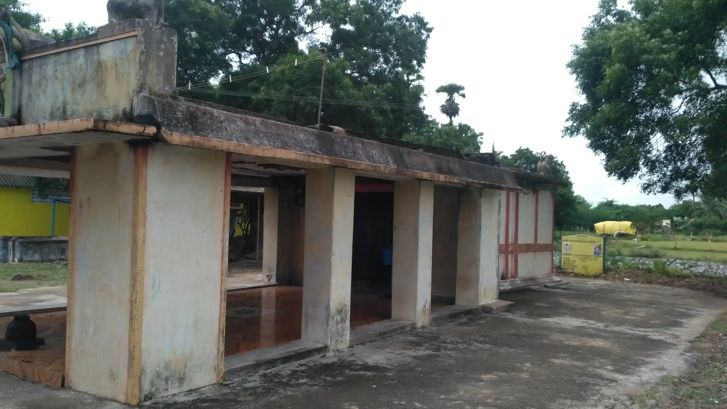 Arulmigu Ponniyamman Temple, Oonamalai, Oonamalai - 603306 அருள்மிகு பொன்னியம்மன் திருக்கோயில், Oonamalai, Oonamalai - 603306, Chengalpattu - Ancient Temple Architecture and History Image 2