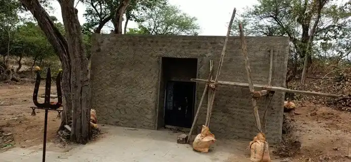 Arulmigu Ponniyamman Temple, Thoppadikuppam - 635206 Arulmigu Ponniyamman Temple, Thoppadikuppam - 635206, Krishnagiri - Ancient Temple Architecture and History Image 4