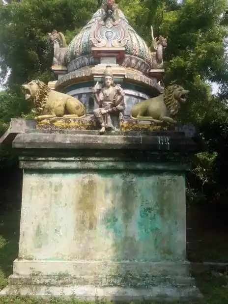 Arulmigu Ponniyamman Temple, Yegoji, Aalangadu - 609109 அருள்மிகு பொன்னியம்மன் திருக்கோயில், Yegoji, Maharajapuram - 609109, Mayiladuthurai - Ancient Temple Architecture and History Image 2