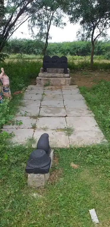 Arulmigu Ponnudaiya Ayyanar Temple, Thamarakki - 630562 Arulmigu Ponnudaiya Ayyanar Temple, Thamarakki - 630562, Sivagangai - Ancient Temple Architecture and History Image 2