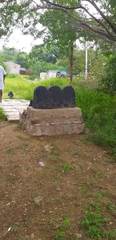 Arulmigu Ponnudaiya Ayyanar Temple, Thamarakki - 630562 Arulmigu Ponnudaiya Ayyanar Temple, Thamarakki - 630562, Sivagangai - Ancient Temple Architecture and History Image 4