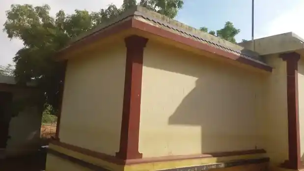 Arulmigu Ponnuruviamman Temple, Paramankuruchi - 628213 அருள்மிகு பொன்னுருவியம்மன் திருக்கோயில், Paramankuruchi - 628213, Thoothukudi - Ancient Temple Architecture and History Image 3