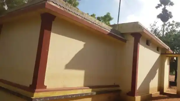 Arulmigu Ponnuruviamman Temple, Paramankuruchi - 628213 அருள்மிகு பொன்னுருவியம்மன் திருக்கோயில், Paramankuruchi - 628213, Thoothukudi - Ancient Temple Architecture and History Image 4