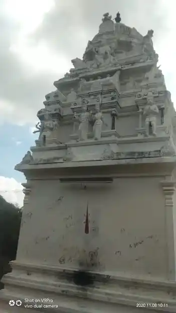 Arulmigu Ponperumal Temple, Kulasekarankottai - 625214 அருள்மிகு பொன்பெருமாள் மலை சீனிவாசப் பெருமாள் திருக்கோயில், Kulasekarankottai - 625214, Madurai - Ancient Temple Architecture and History Image 3